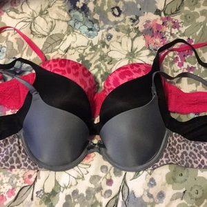 Victoria’s Secret Bra set of 3 32B pink black grey